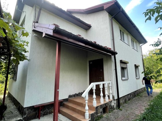 Оренда будинку 112 м2 в Дем"яновому Лазі для великоі сім"ї та тварин_KD Івано-Франківськ