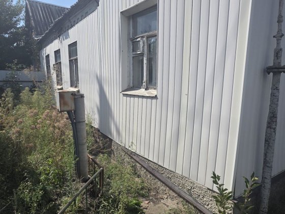 Здам півбудинку з окремим двором Сумы