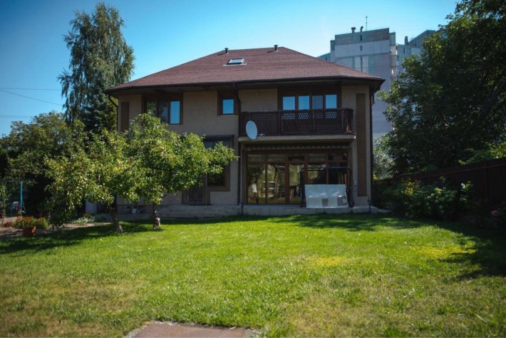 Оренда автономного будинку 250кв м біля голосівського лісу - фото 1