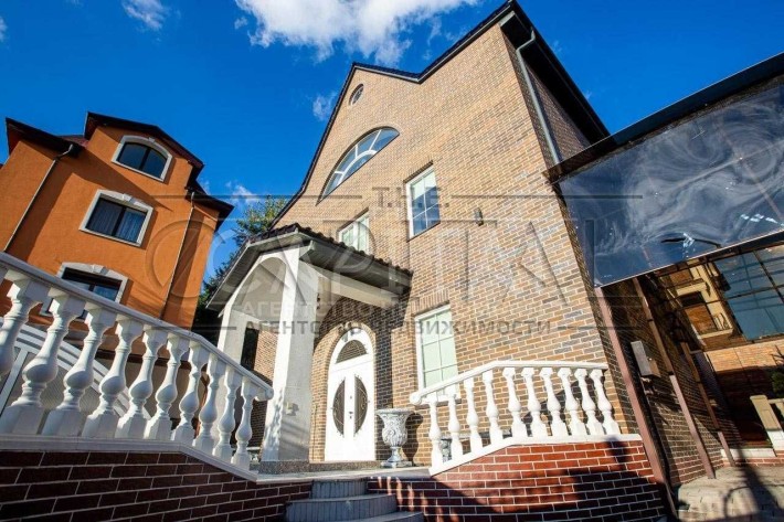 Оренда будинку на Печерську з басейном та каміном | 450 м² - фото 1