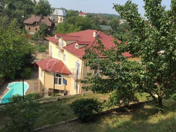Аренда шикарного просторного дома с полноценным бассейном и 24 сотки участок в самом центре Киева - фото 1