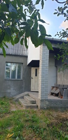 Оренда. Будинок, 10 сот зем.ділянка, в. Танкістів. - фото 1