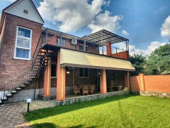 Оренда. Великий будинок у самому центрі міста. 5 кімнат, 230 квадратів. Біля берегу Південного Бугу Вінниця