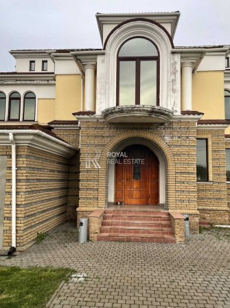 Оренда Автономний комплекс Київ вул. Риболовецька 714,94 м² 3 поверхи Баня Басейн Озеро 20 паркомісц - фото 1
