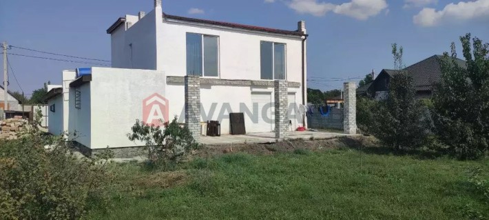 Оренда капітального будинку 205 м2 біля ТРЦ «Караван» (Лівобережний-3) - фото 1