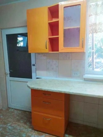 Сдаю пол дома  для командировочных р-н рынок Колос. - фото 1