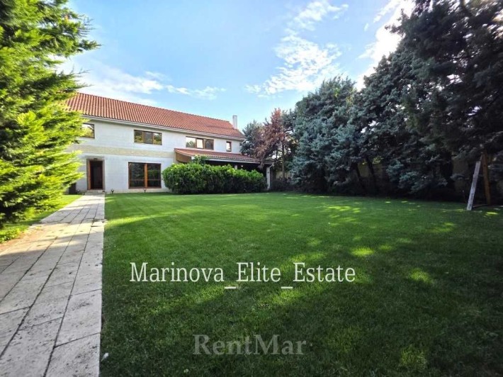 Добротный дом Бассейн Закрытая территория! 300 м2 10 соток Б Фонтан - фото 1