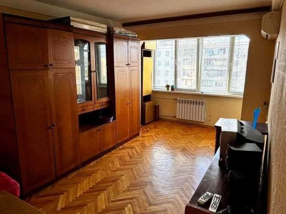 Продаж 2-кімнатної квартири біля парку «Наталка»  Івасюка Володимира просп. 7б Київ