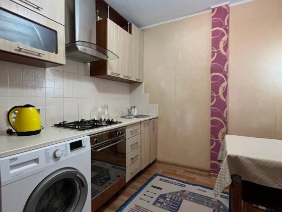 Сдам 1ком.кв.ул.Березяковская30а.долгосрочно.