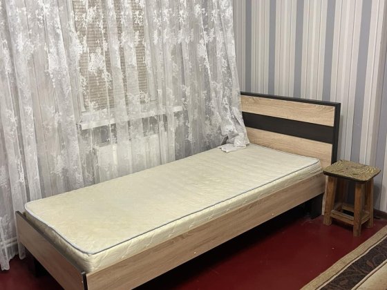 1- кімнатна частина будинку.