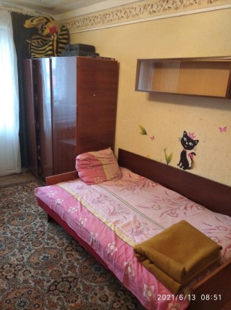 Візьму на квартиру одиноку жінку яка працює - фото 1