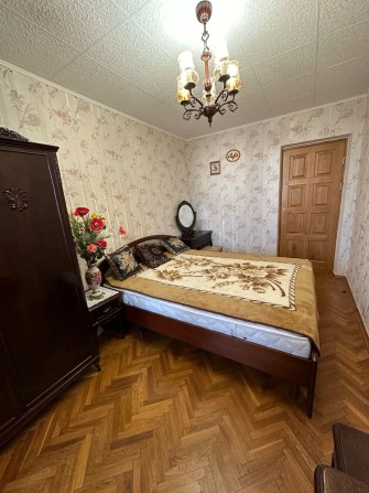 Оболонь, В. Івасюка 11, квартира  з газом. - фото 1