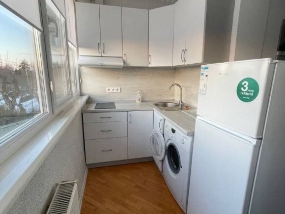 1к квартра з паркомісцем, зарядка авто