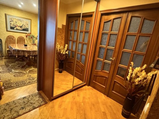 Здам  трикімнатну квартиру Луцк