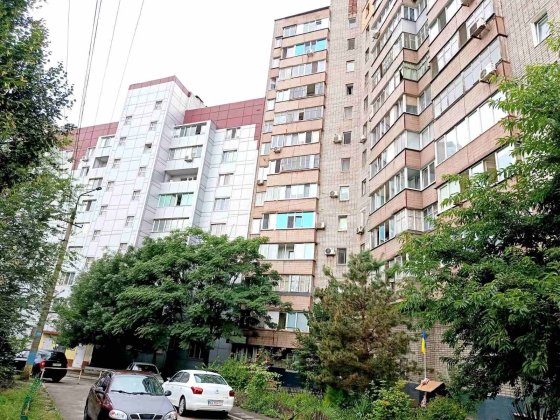 Здається 2 - х кімнатна квартира Соцмісто Кривой Рог