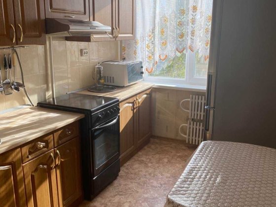 3-кімнатна квартира в оренду, Саксаганський район, довгостроково Кривой Рог