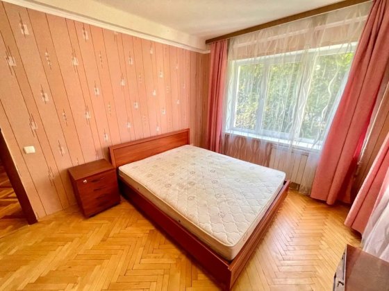 Здам 2-к.кв. Голосіївський/ метро Васильківська 3 хвилини.
