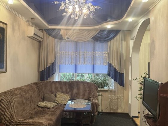 Сдам  Квартиру  Центр с Автономным отоплением Кривой Рог
