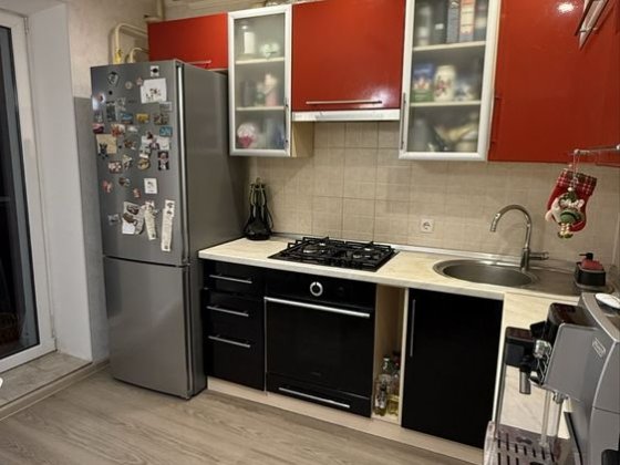 Здам 2 кімнатну ПЕРША ЗДАЧА, ремонт, меблі, ЖИВЛЕННЯ