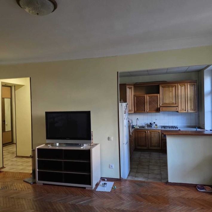 3-кім квартира Поділ, 90 кв м, сталінка, 4 поверх, довгостроково. - фото 1