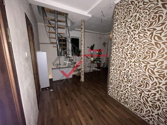 Кімната-квартира-будинок на РИБЦЯХ