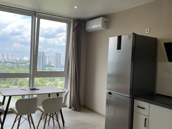 Здам квартиру 40м² біля метро Славутич Киев