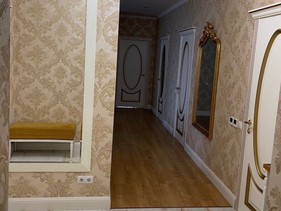 Сдам в оренду 3 км. кв. у Покровському Посаді Глибочицька 32В