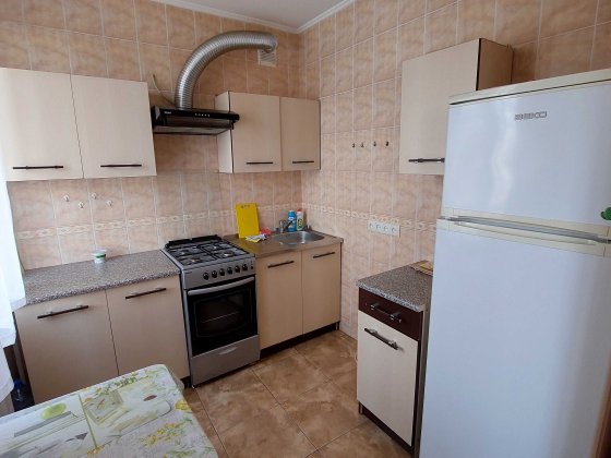 Супер! Охайна 2-х кім. квартира на Дарницькій площі, пр. Соборності 1 Киев