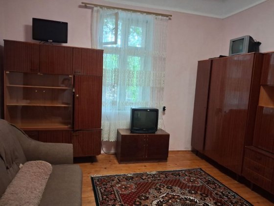 Здається однокімнатна квартира в центрі міста Черновцы