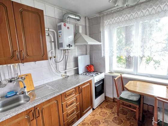 ЗДАМ 2 кім.кв.  ЧЕШКА  поблизу ЦЕНТРА  13000грн.