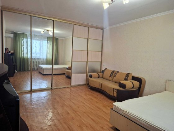 Оренда великої 1-к.кв. в центрі по бул. Шевченка