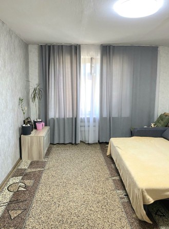 1 кімнатна квартира з меблями та технікою - фото 1