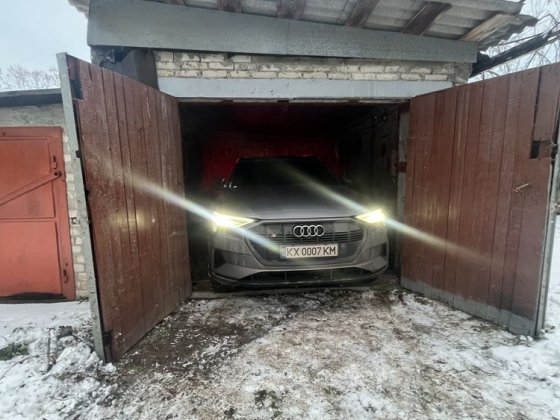 Сдам в аренду гараж / склад по ул Покровская Змиев