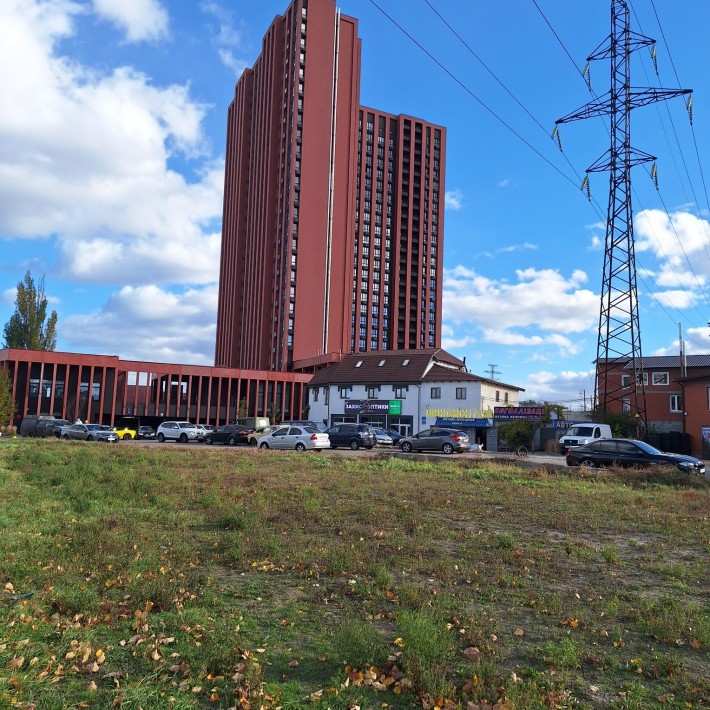 Здам гараж ГБК "Мостовик" пр-кт Степана Бандери 30 - фото 1