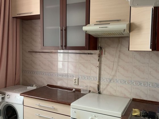 Сдам 3 ком.квартиру в центре !