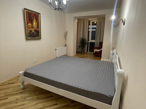 Оренда простороі 2 кмн квартири в самому центрі ЖК Резиденція