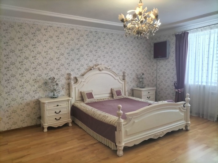 Оренда 3-х кімнатної квартири VIP, в класичному стилі, 120м2 - фото 1