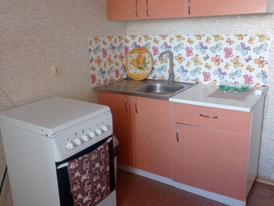 Милославська 2, без меблів, здам 1 кімн. квартиру.