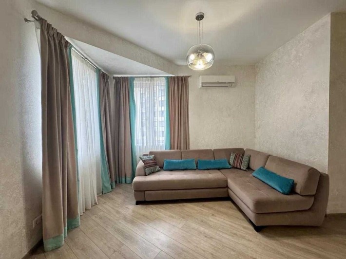 Оренда 2-кімнатної квартири 78 м² на ВДНГ у ЖК Сонячна брама | ПІДЗЕМНИЙ ПАРКІНГ | метро Виставковий - фото 1