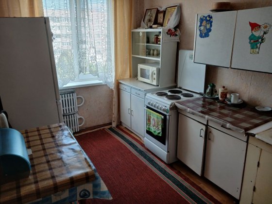 1к Коріатовичів поруч з ринком Урожай