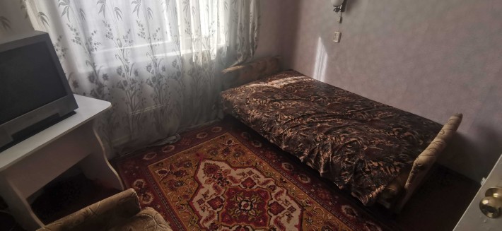 1к Заболотного поруч з ринком Урожай, мед університет - фото 1