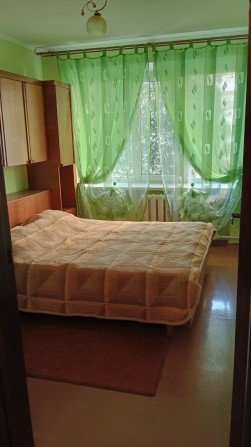 Оренда трьохкімнатної квартири на короткий термін в центрі міста - фото 1