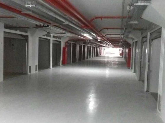 Гараж, гаражный бокс в современном комплексе на Печерске. Рядомс метро