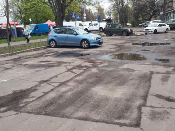 Оренда паркомісць , вул. Академіка Шалімова, 42