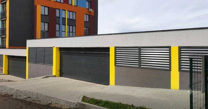 Оренда паркомісця у ЖК «Рівер Сіті» з можливістю зарядки електромобіля. - фото 1