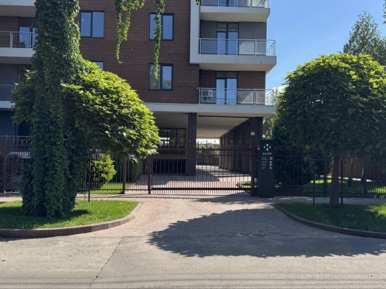 Паркомісце в оренду