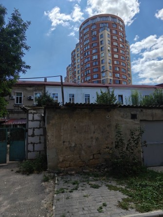 Сдам паркоместо На Проспекте Шевченко ЖК Бочьки  на закрытой территории - фото 1