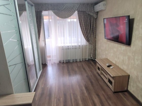 1 кімнатна, Дендропарк. 14000 грн.