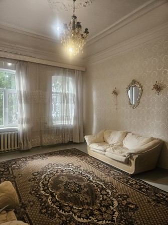 Сдаю  2к квартиру в центре с автономкой , есть автопарковка - фото 1