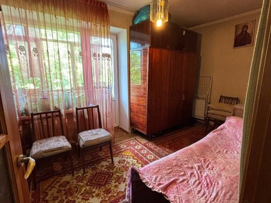 Здам кімнатну на М.Грушевського.
